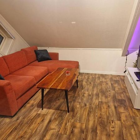 Smaller Apartment Next To Bridge Tromsø Exterior foto